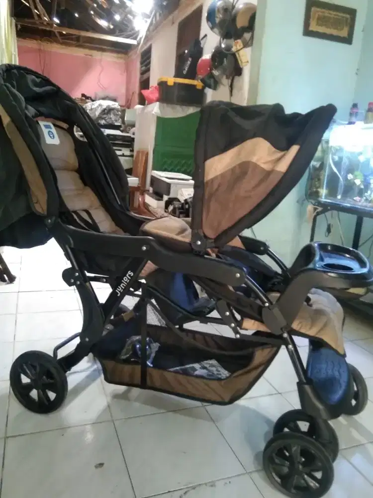 stroller bayi dua bangku