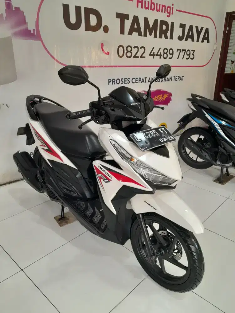 HONDA VARIO 125 LED 2016 PUTIH