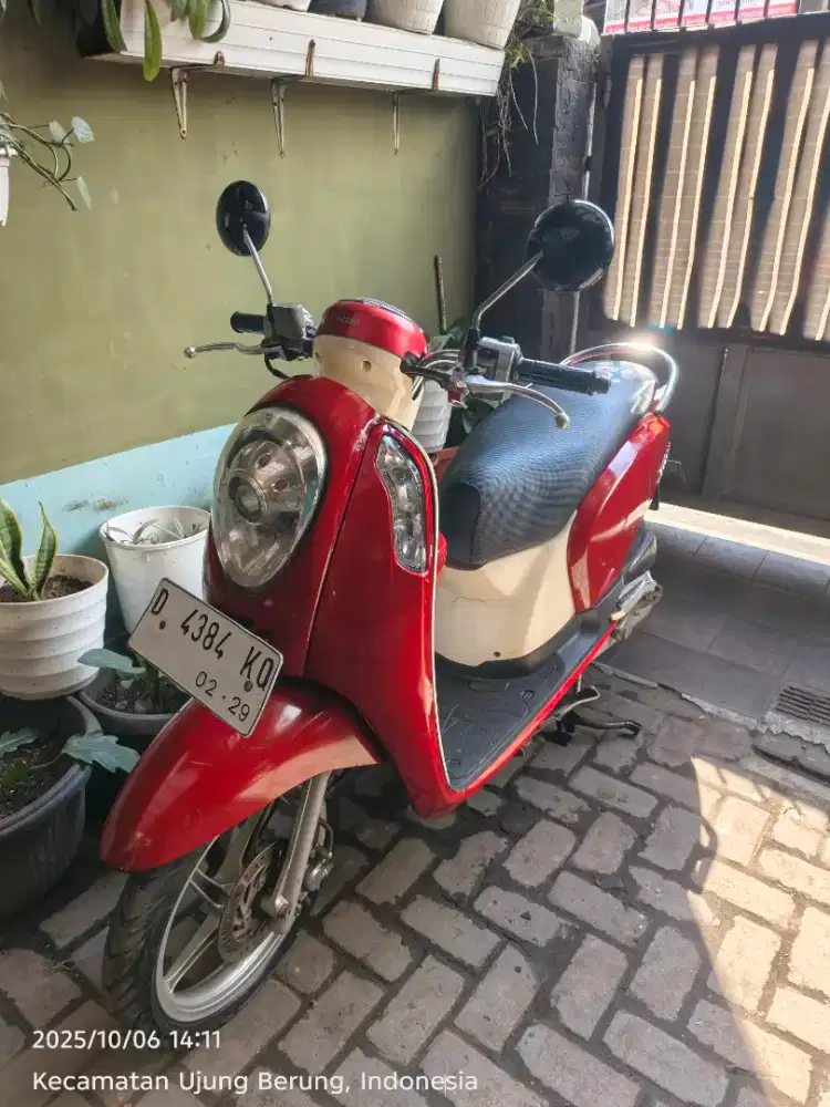 Honda Scoopy 2014 Mulus
SS BPKB Only & Faktur BDG Timur