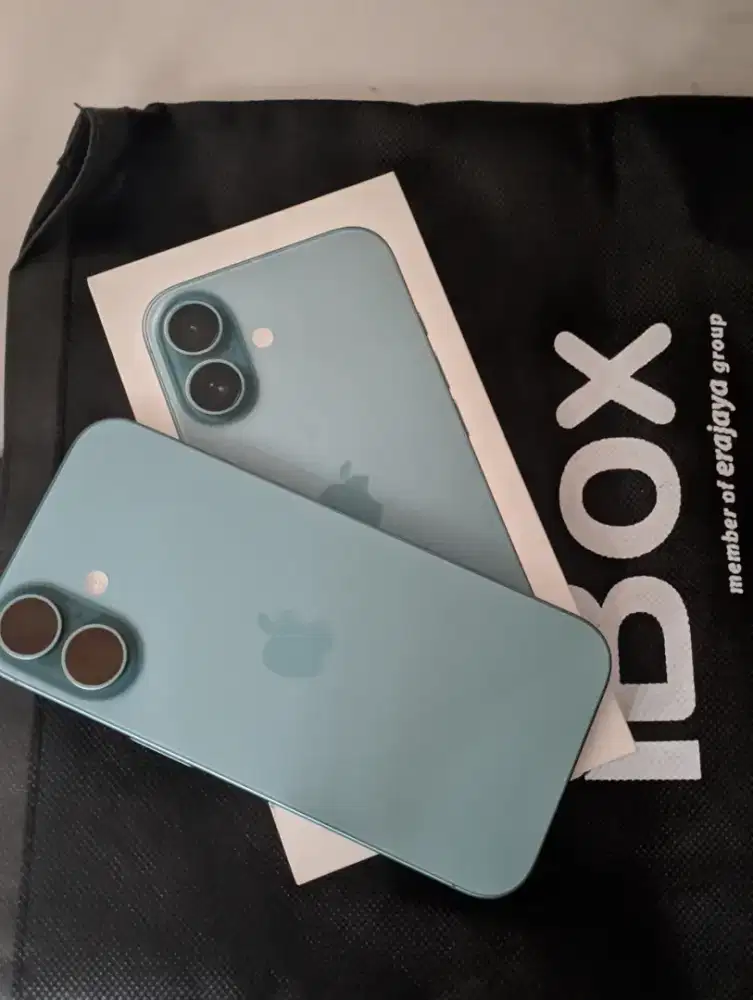 iPhone 16 like new warna teal garansi iBox masih 10 bulan