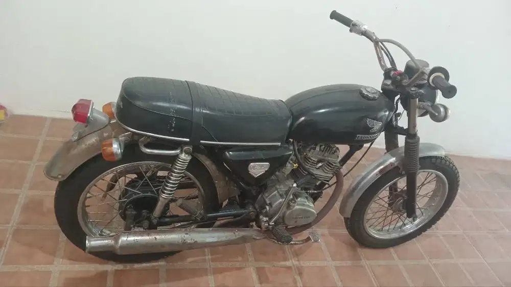 Honda Cb 100 tahun 1973