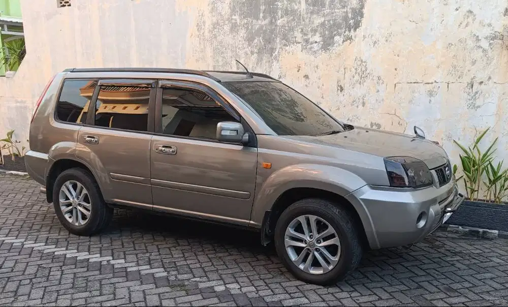 Nissan Xtrail T30 2.5 AT Automatic Silver Abu-abu Pajak Panjang