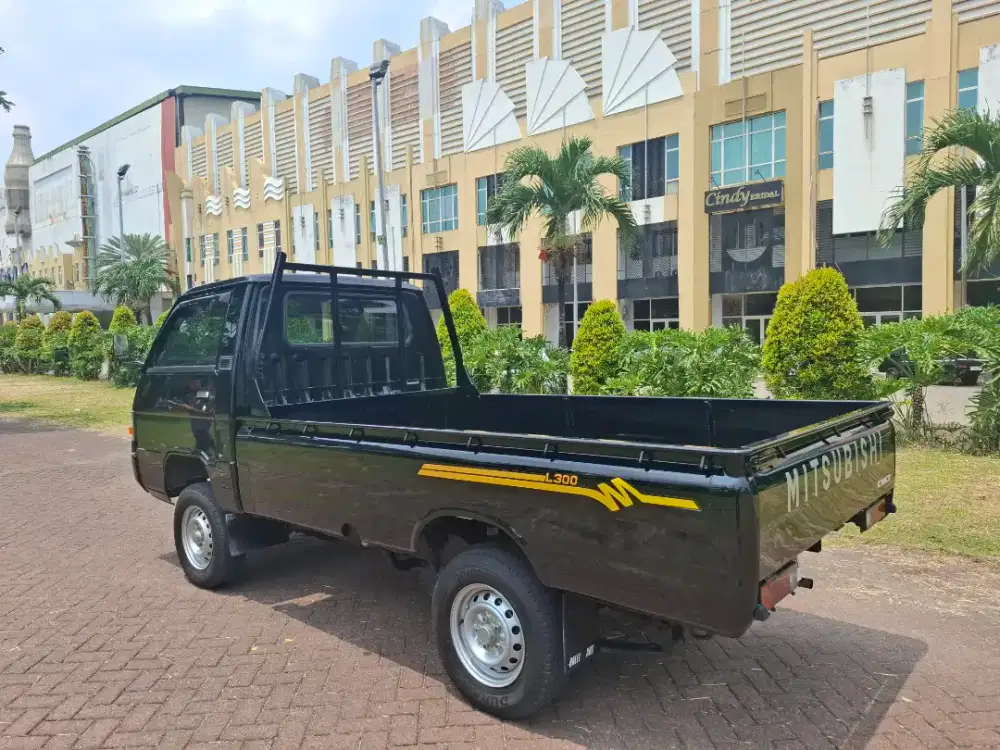 Mitsubishi L300 PU 2024 FlatDeck/R/T/BlueTooth/STNK Kir Hidup/Orisinil
