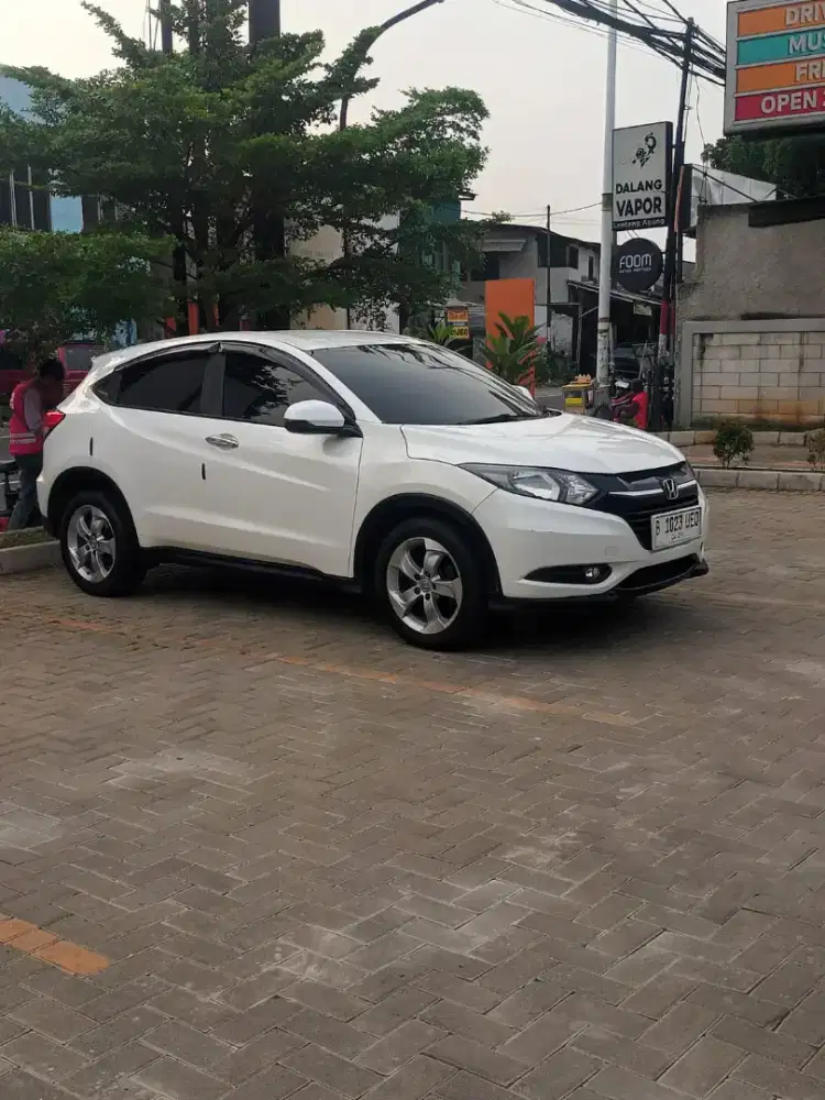 HONDA HRV type E matic 2016 putih