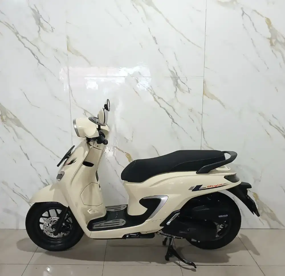 KM 7 RIBU, STYLO 160 CBS TAHUN 2024, SEPERTI BARU, MUHSHI MOTOR.