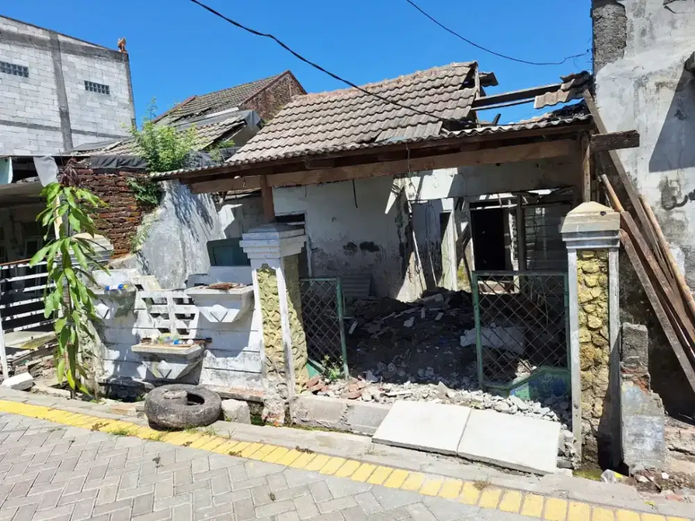 JUALRUMAH HITUNG TANAH, BU , CEPAT, LOKASI STRATEGIS TENGAH KOTA