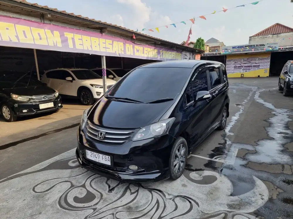 KREDIT DP 5 JT HONDA FREED PSD 1.5 MATIC 2010