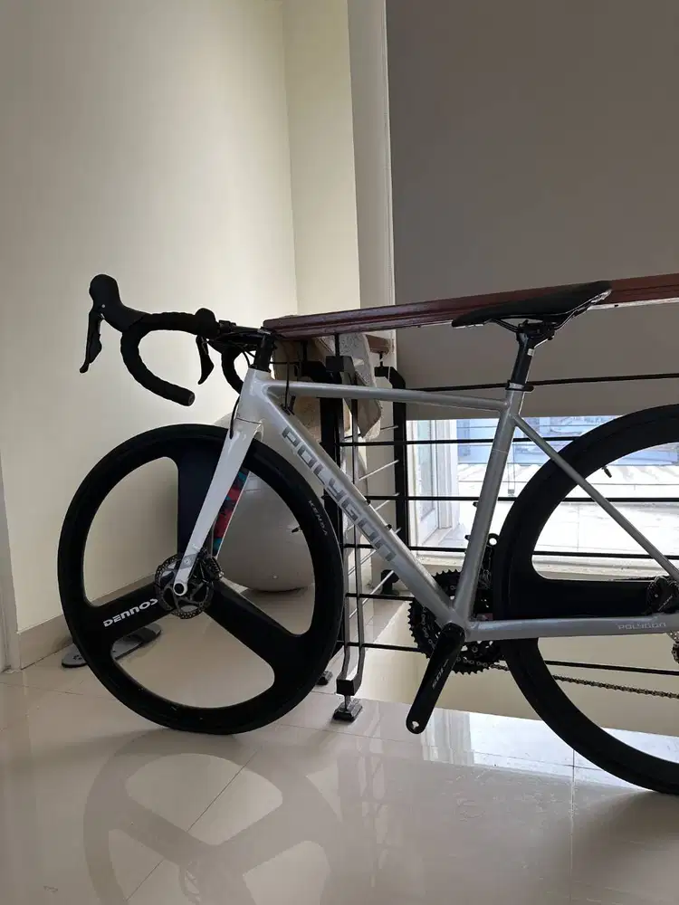 Sepeda Balap Roadbike Polygon Strattos S5D size S