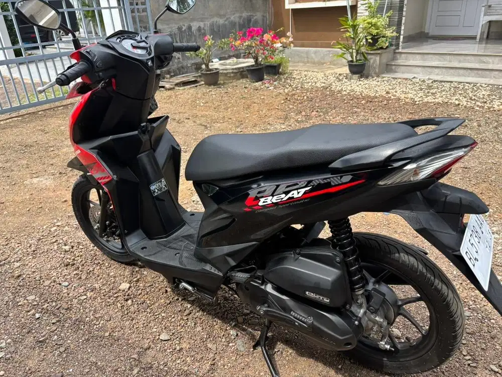 Jual honda beat merah hitam 2021