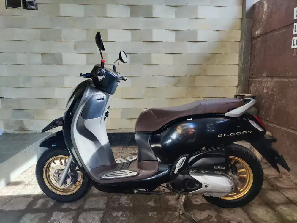 DIJUAL HONDA SCOOPY TIPE PRETIGE TH 2021 / ASLI BALI / TANGAN PERTAMA