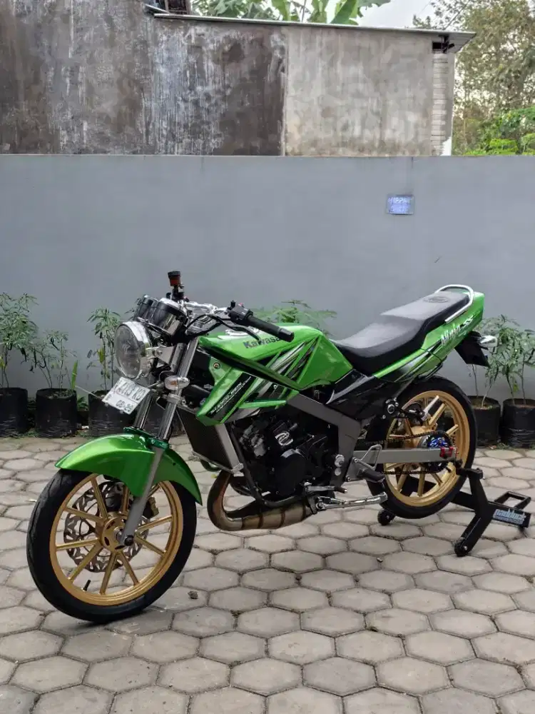 Kawasaki ninja R