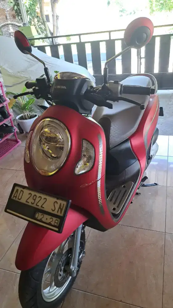 Honda scoopy keyles red