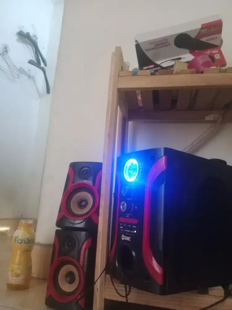Speaker aktif GMC 888L bekas