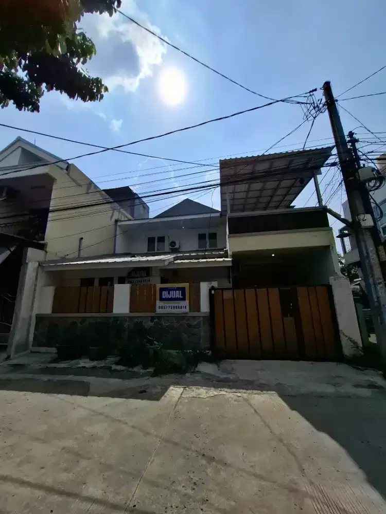DIJUAL RUMAH KRANGGAN PERMAI SEMI FURNISH STRATEGIS