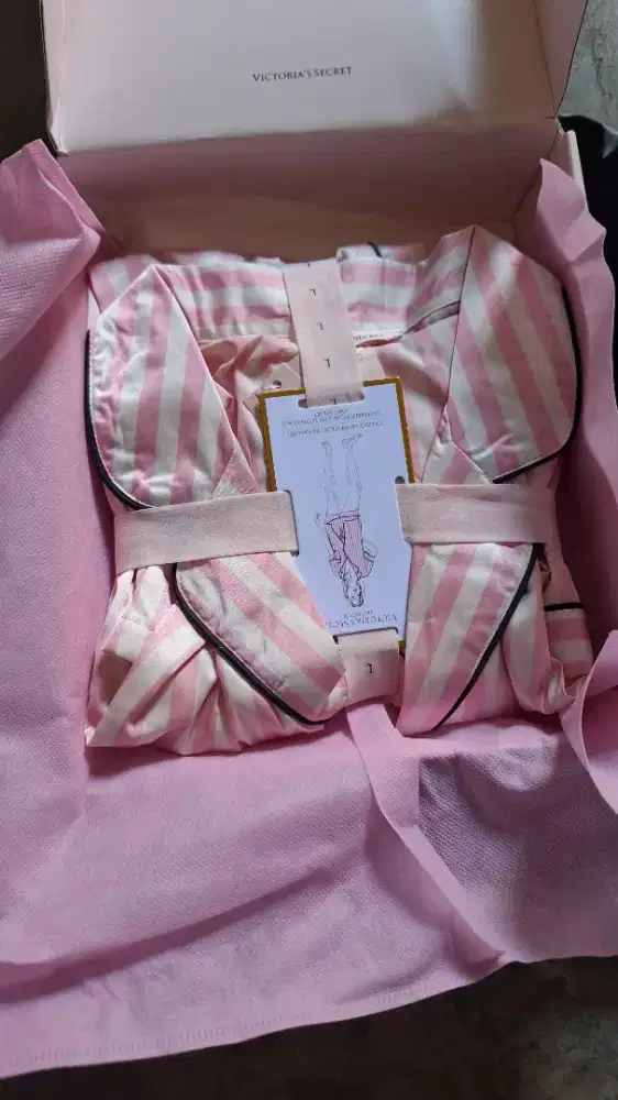 PAJAMAS PENDEK BRANDED VICTORIA'S SECRET