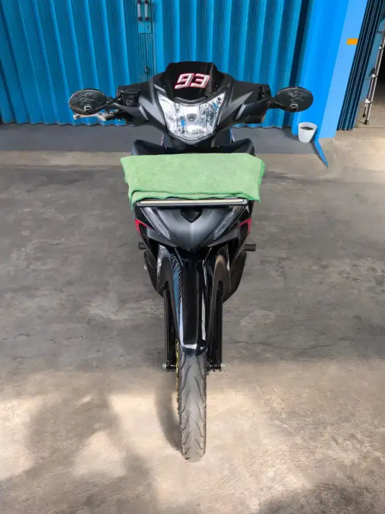 Dijual motor Honda Revo X 2021 mulus berkualitas