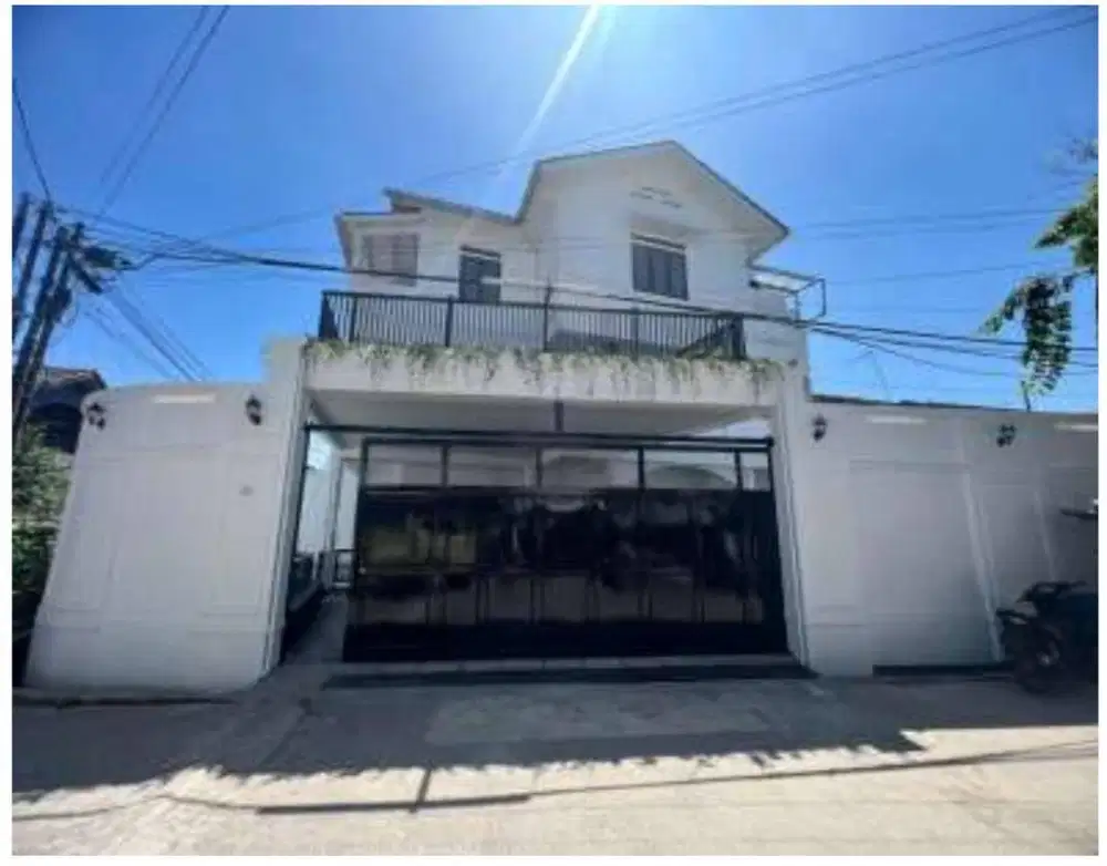 Lelang Rumah Mewah Luas di Kembar Sari Indah Bandung