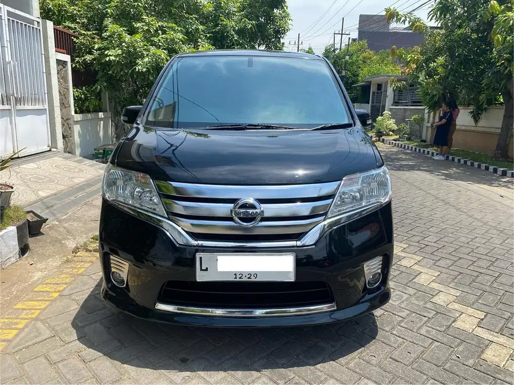 Nissan Serena 2.0 HWS 2013 Automatic