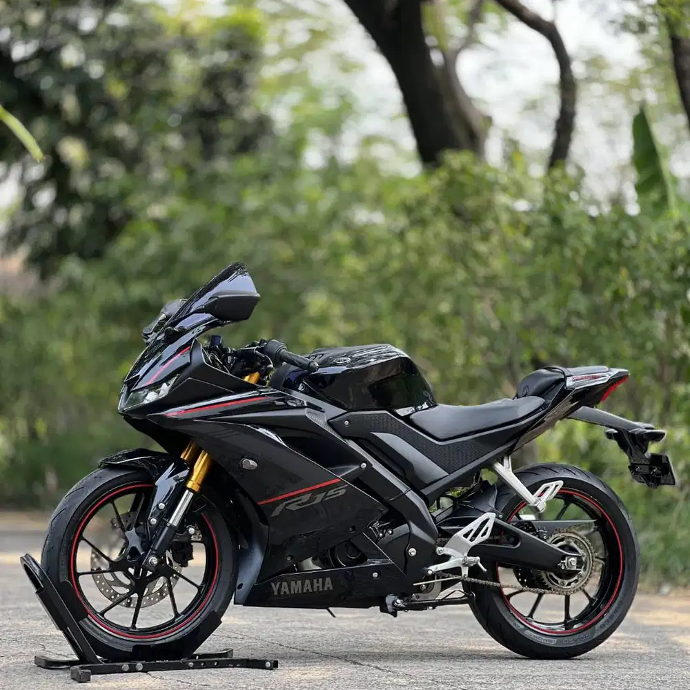 YAMAHA R15 V3 BLACK 2018 KM 4K PAJAK PANJANG SUPER GRES