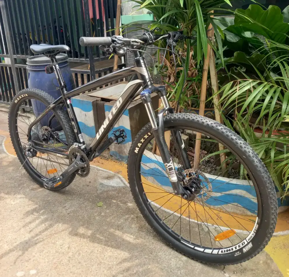 Mtb UNITED KASPIA 5.0 Uk 27,5 Size M Speed 3 X 9 Deore Mix Alivio
