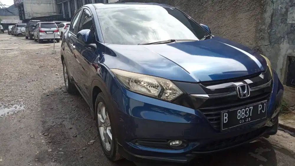 Honda HR-V 2015 1.5L AT ‒ Jarang Pakai, Terawat, Siap Pakai!