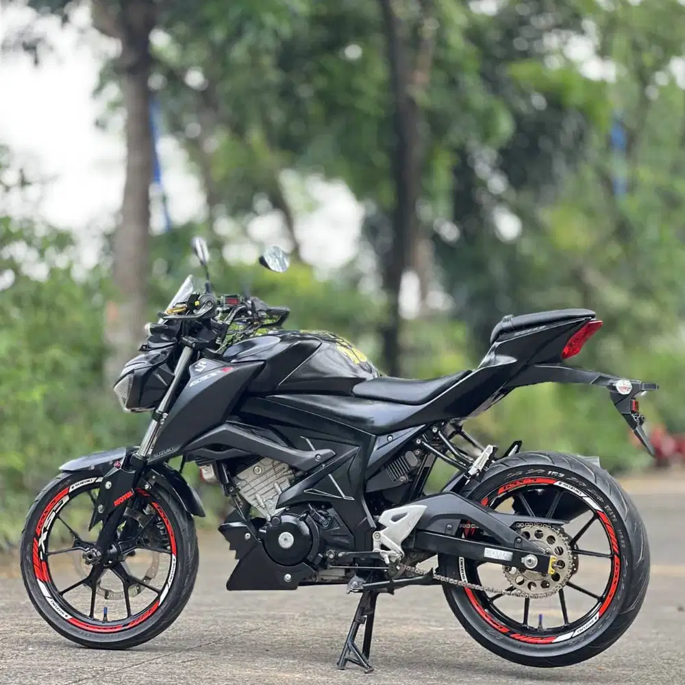 SUZUKI GSX 150S BLACK 2018 KM RENDAH PAJAK PANJANG KAYAK BARU