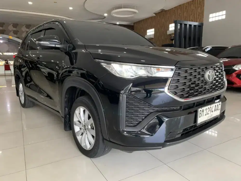 Innova Zenix V 2.0 Matic 2023