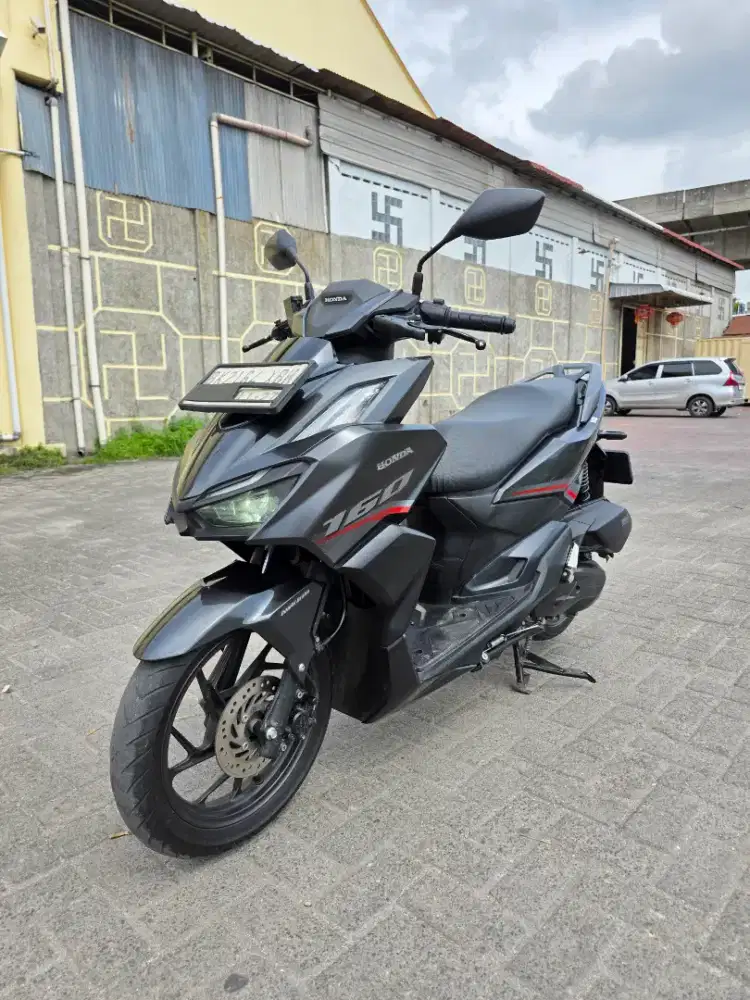 Honda Vario 160 CBS ISS Hitam 2022