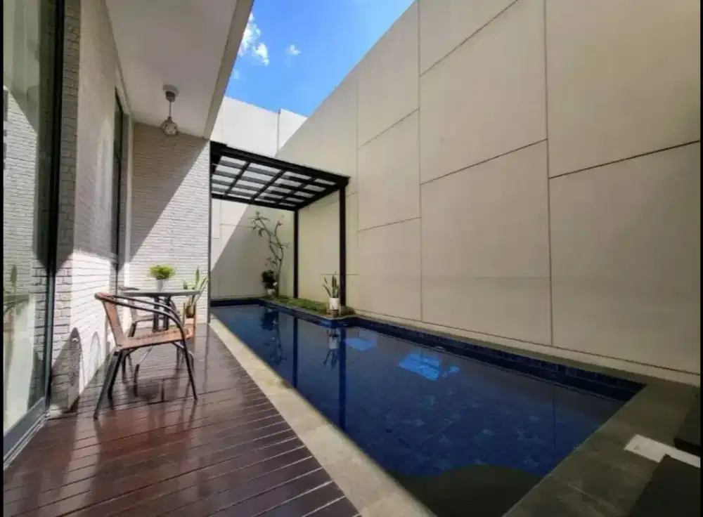 Turun Harga Dijual Rumah Navapark Full Furnished Pool