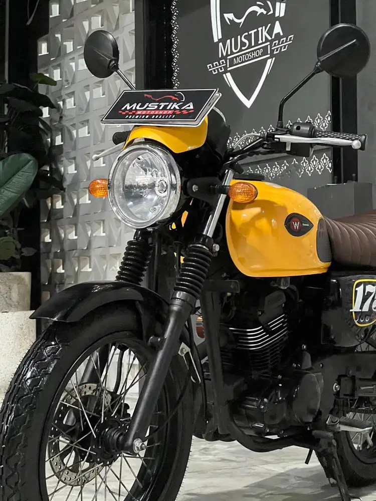 Langka ‼️Kawasaki W175 Cafe th 2019 - Ayu Mustika