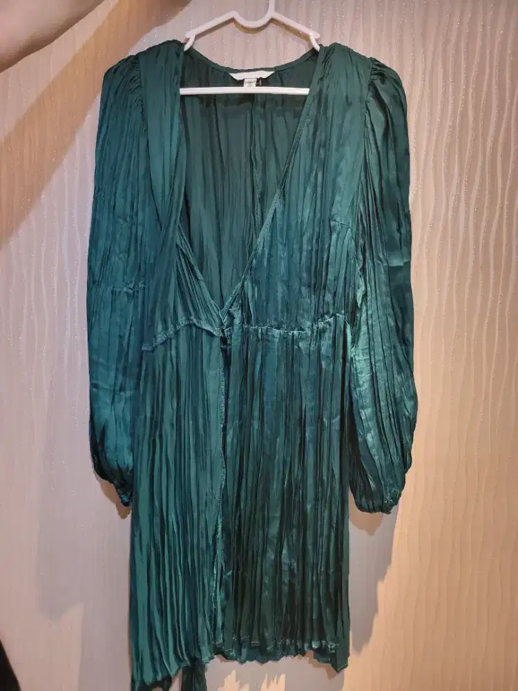 H&M warp over dress