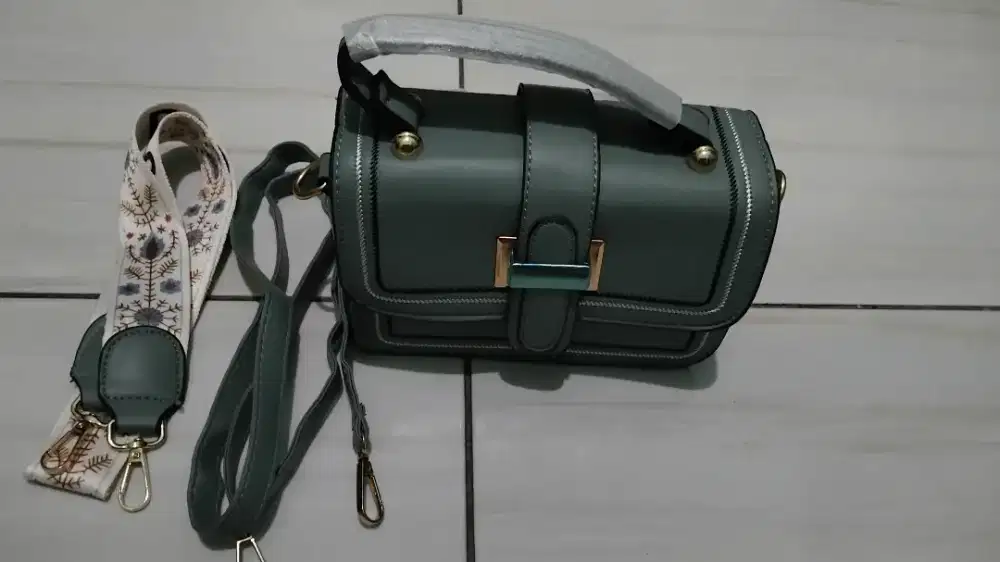 Tas pesta wanita