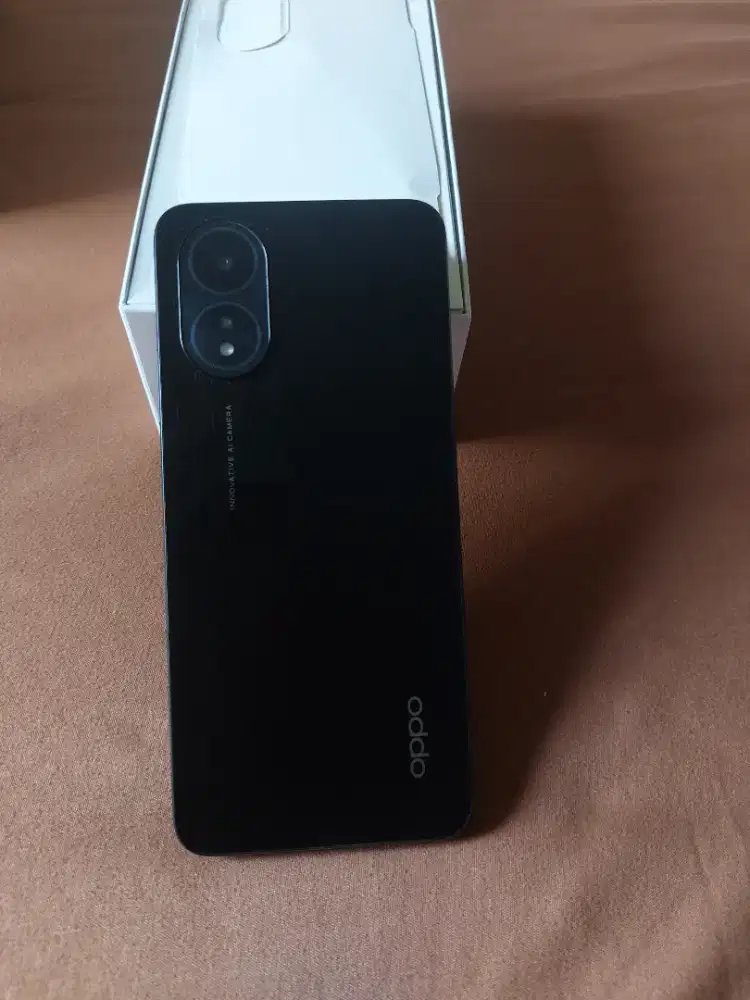 Oppo A18 4/128.