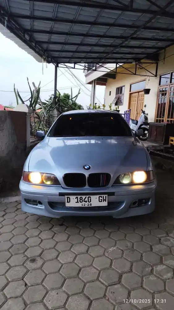 Di Jual BMW 528i
