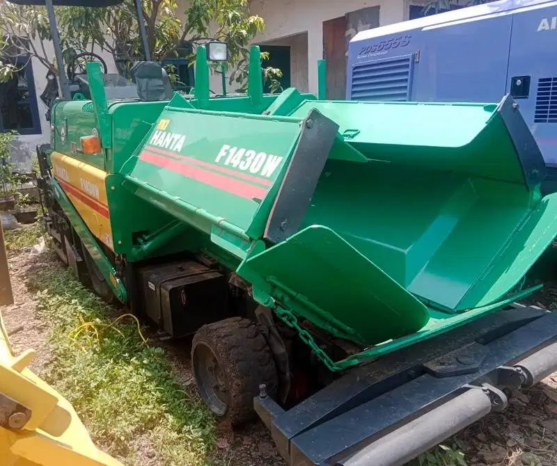 Dijual Asphalt Finisher  Hanta model 1430W