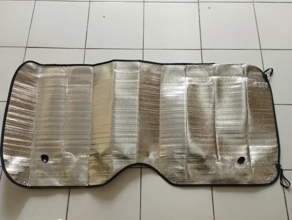 Pelindung Kaca Mobil