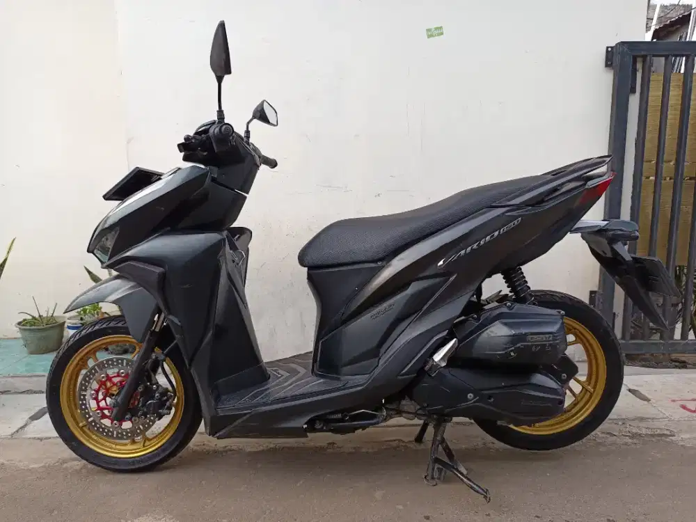 For sale vario led new 150 2018 sehat terawat