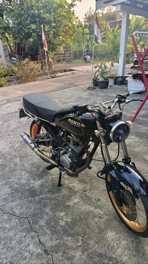 Dijual GL 100 lengkap hidup plat H