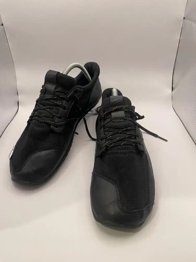 Sepatu Pyopp Fledge Day 01 Barefoot Sneakers Black on Black - 41