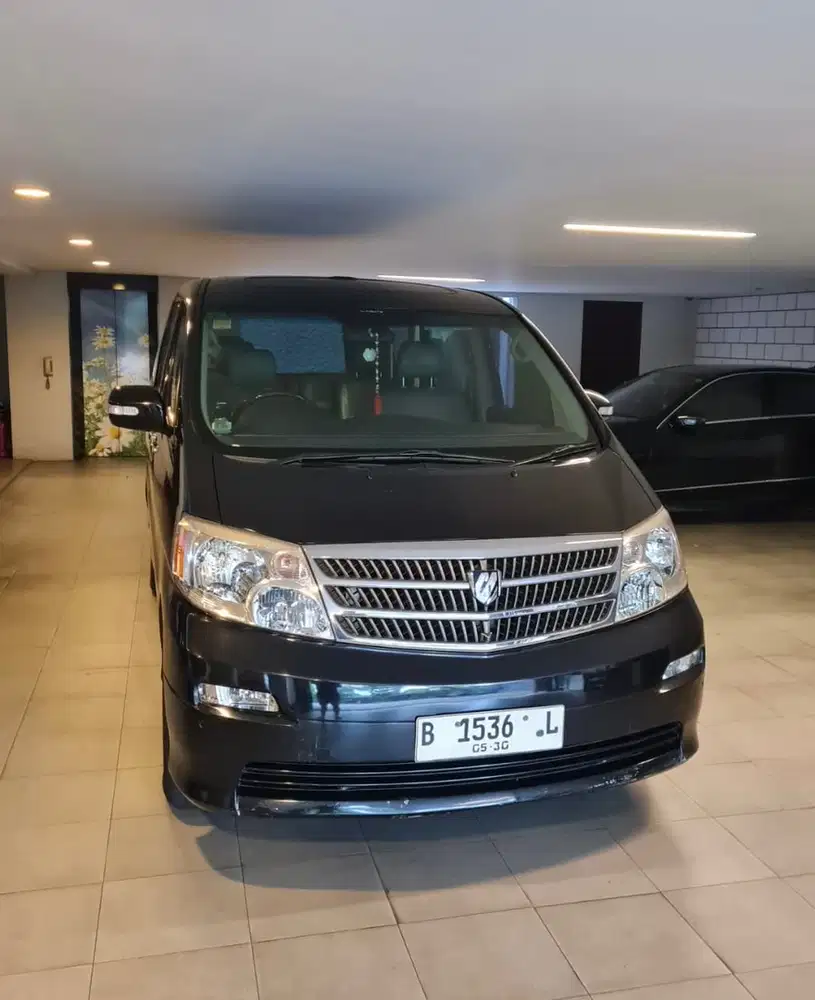 Toyota Alphard V 3.0 2005 Istimewa Low KM