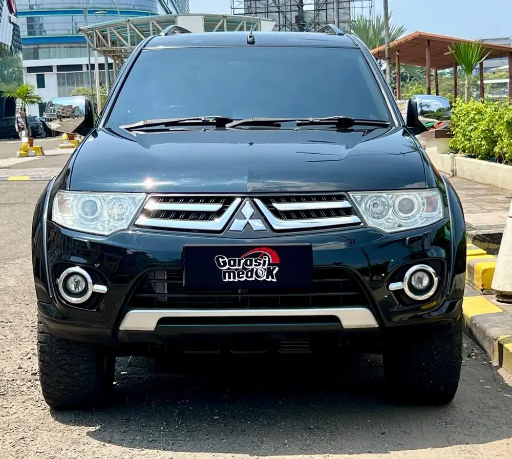 Mitsubishi Pajero Sport Dakar 4x4 4 x 4 2014 Antik Low Km Murah Bekas