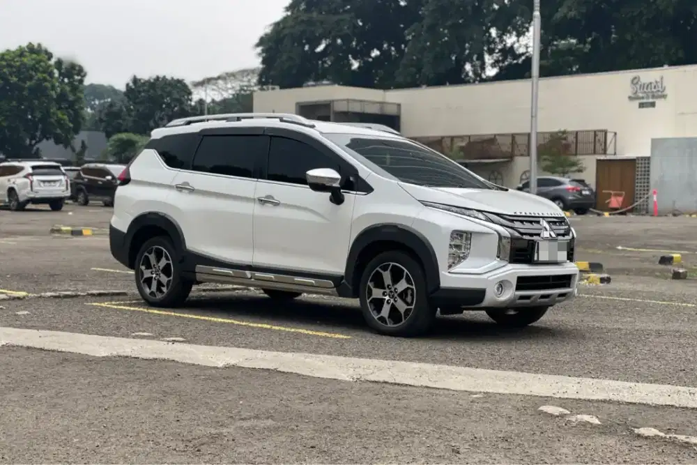 Xpander Cross 1.5 CVT Matic 2021 TDP Mulai 9 Juta, Unit Siap Pakai