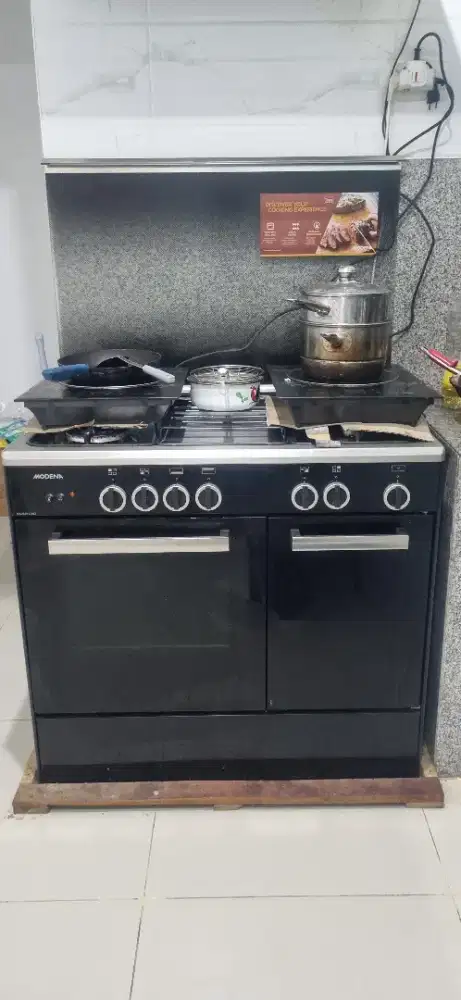 Kompor modena FC 5942 L freestanding 4 tungku