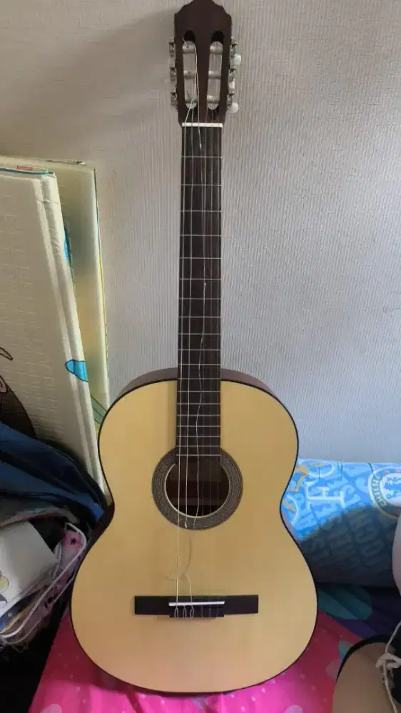 Dijual Gitar merk Cort