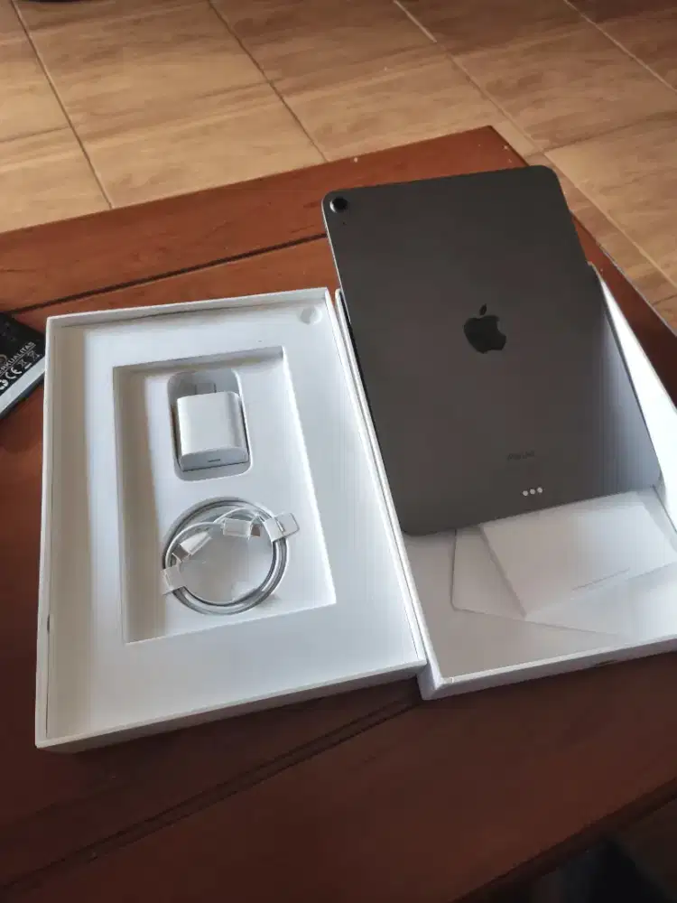 IPAD AIR 5 GEN 5 64GB FULLSET