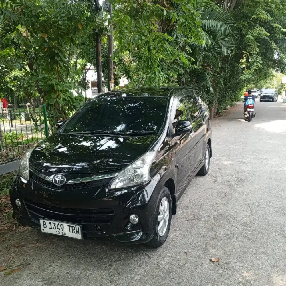 Toyota avanza velos metic 1.5cc tahun 2013