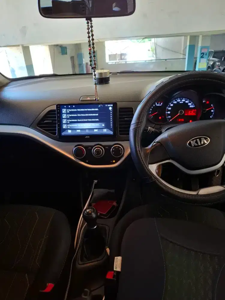 Di jual mobil kia picanto