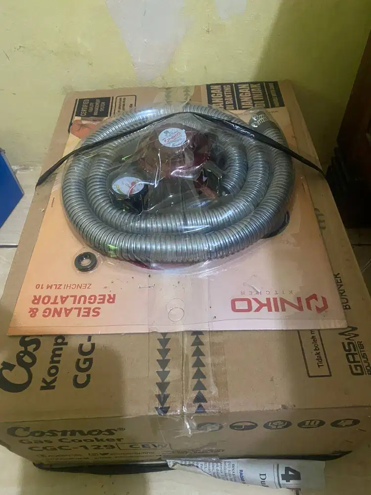 Kompor cosmos baru dan regulator