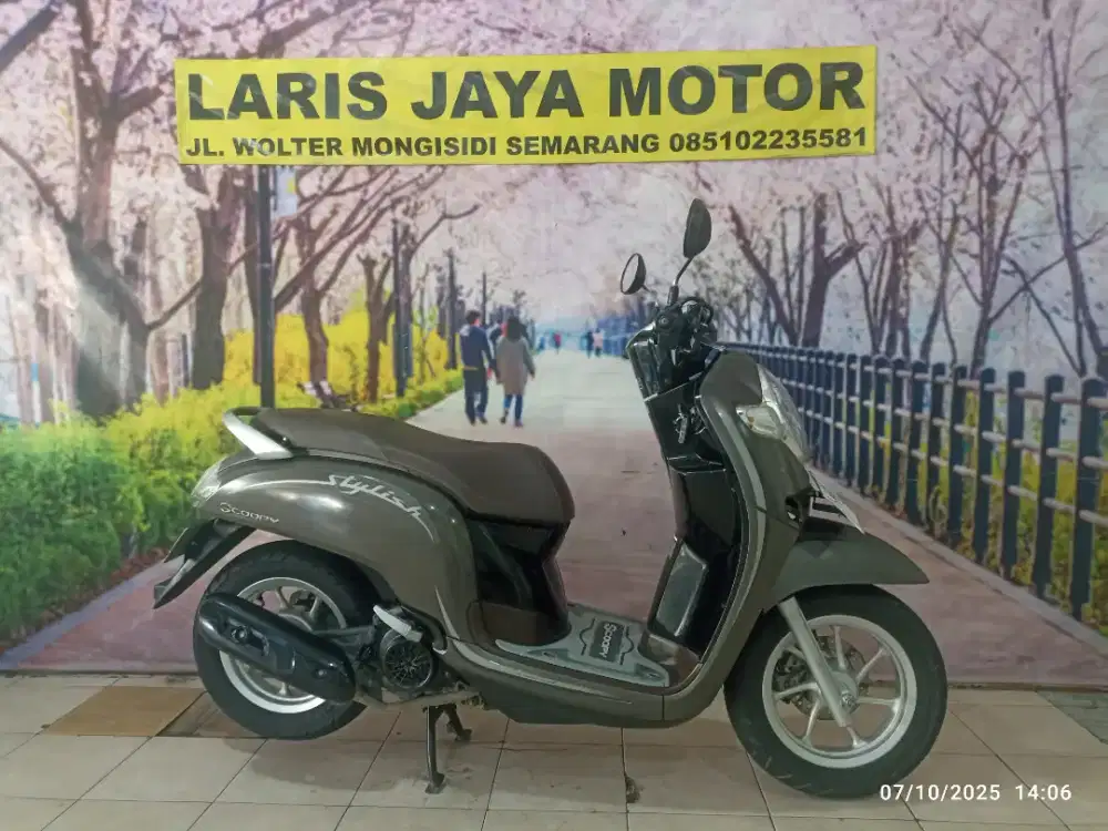 Scoopy istimewa