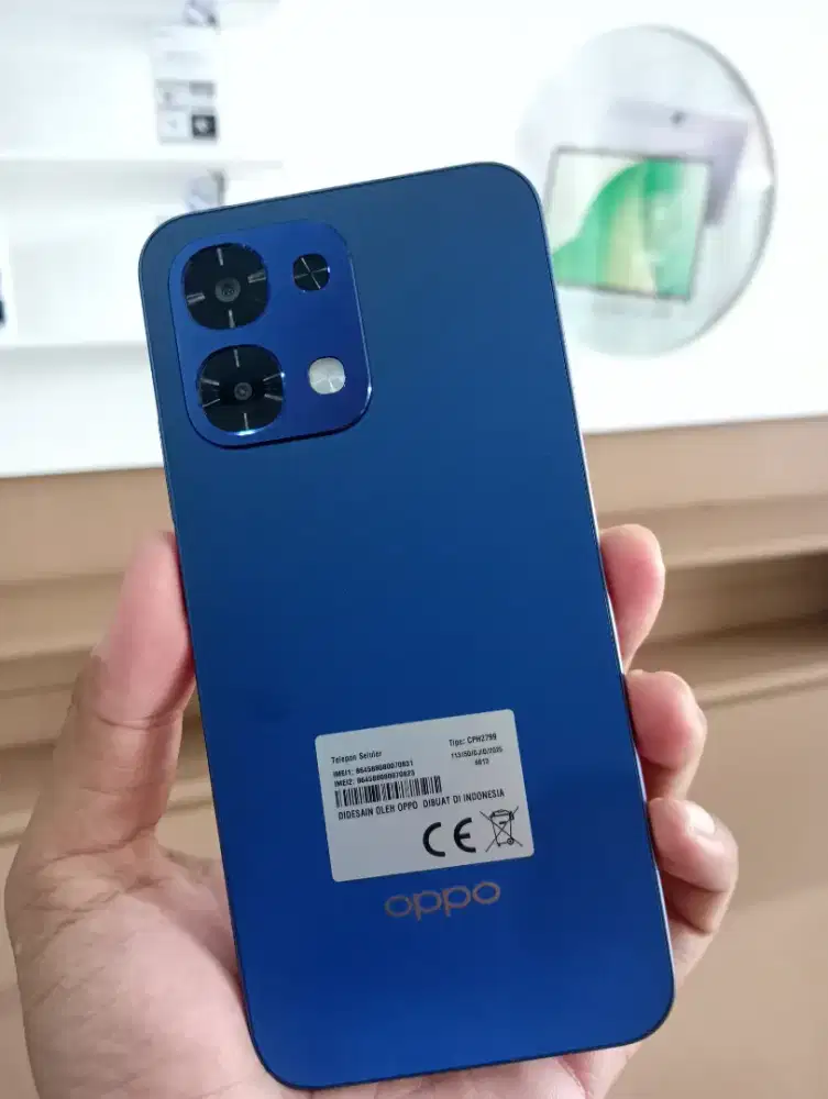 Handphone Oppo bisa chas dan kredit